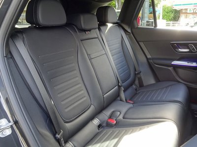 2026 Mercedes-BENZ GLC photo 9
