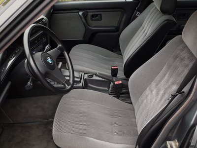 1989 BMW 3 SERIES 照片 11