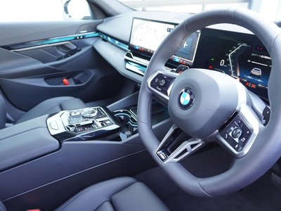2026 BMW 5 SERIES TOURING thumbnail 24