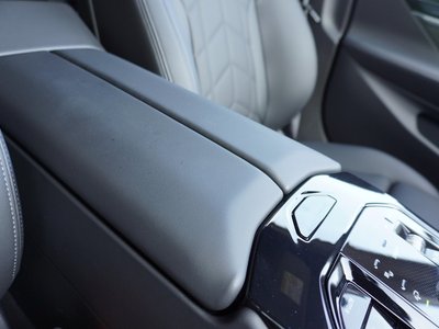 2026 BMW 5 SERIES TOURING thumbnail 21