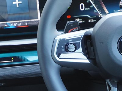 2026 BMW 5 SERIES TOURING photo 10