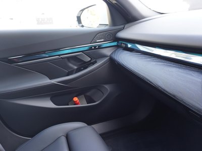 2026 BMW 5 SERIES TOURING thumbnail 23