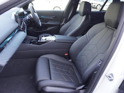 2026 BMW 5 SERIES TOURING thumbnail 34