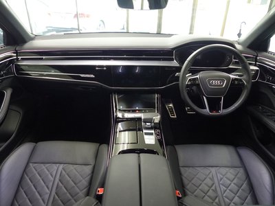 صورة مصغرة 101 لـ 2022 AUDI A8