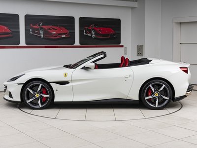 صورة 8 لـ 2023 Ferrari PORTOFINO M