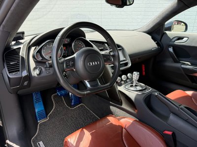 صورة 36 لـ 2009 AUDI R8
