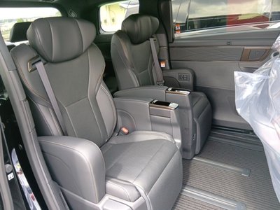 2026 Toyota ALPHARD — фото 4