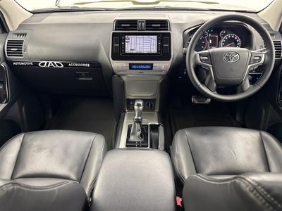 2019 Toyota LAND CRUISER PRADO — миниатюра 5