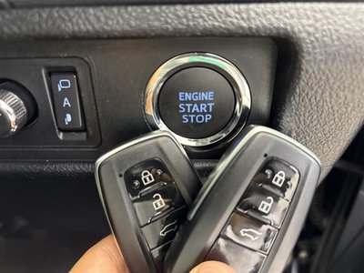 2019 Toyota LAND CRUISER PRADO — миниатюра 14