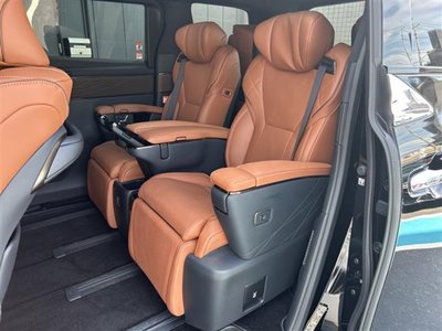 صورة 31 لـ 2025 Toyota VELLFIRE