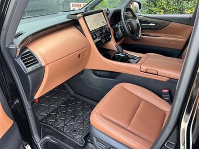 صورة 29 لـ 2025 Toyota VELLFIRE