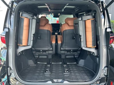 صورة 33 لـ 2025 Toyota VELLFIRE