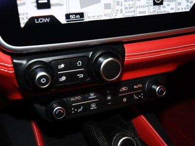 صورة مصغرة 39 لـ 2019 Ferrari PORTOFINO