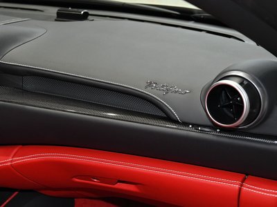 صورة مصغرة 33 لـ 2019 Ferrari PORTOFINO