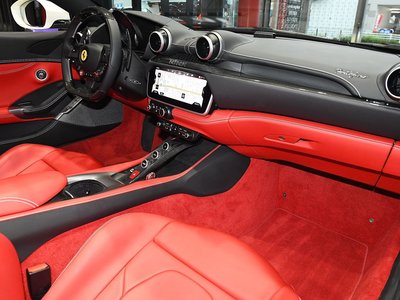 صورة 3 لـ 2019 Ferrari PORTOFINO