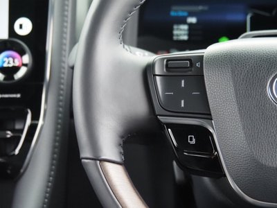 صورة 45 لـ 2025 Toyota ALPHARD
