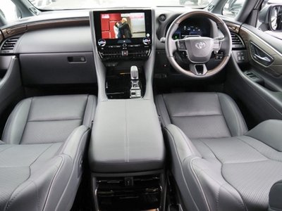 صورة 21 لـ 2025 Toyota ALPHARD