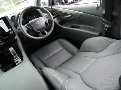 صورة 73 لـ 2025 Toyota ALPHARD