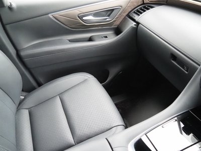 صورة 74 لـ 2025 Toyota ALPHARD