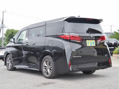 صورة 6 لـ 2025 Toyota ALPHARD