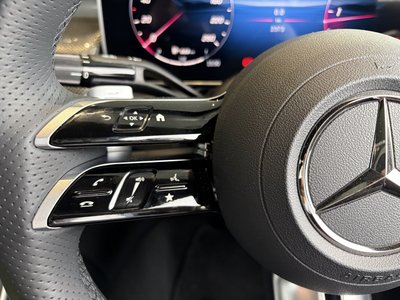 2025 Mercedes-BENZ GLC thumbnail 21