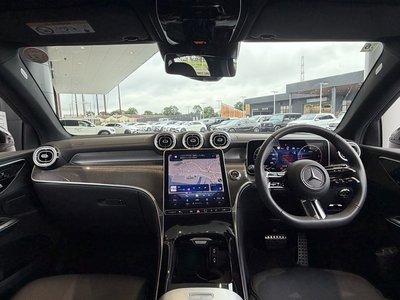 2025 Mercedes-BENZ GLC photo 13