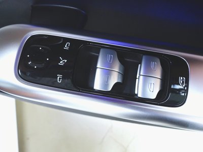 2023 Mercedes-BENZ C-CLASS thumbnail 20