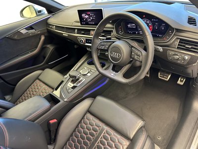 2019 AUDI RS4 AVANT photo 12