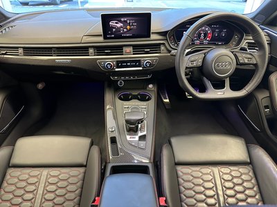 2019 AUDI RS4 AVANT photo 3