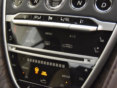 2018 Aston Martin DB11 — миниатюра 24