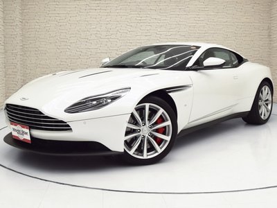 2018 Aston Martin DB11 — миниатюра 3