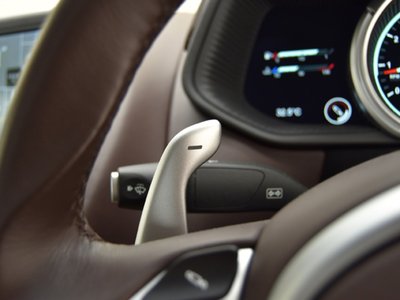2018 Aston Martin DB11 — миниатюра 22
