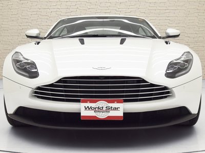 2018 Aston Martin DB11 — миниатюра 7