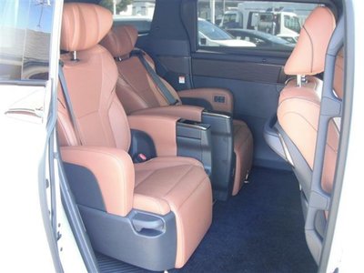 2023 Toyota VELLFIRE — фото 12