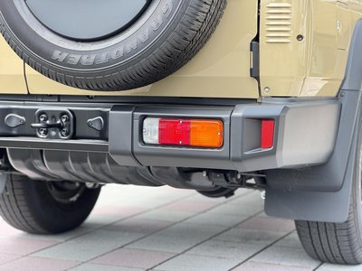2025 Toyota LAND CRUISER 70 thumbnail 36