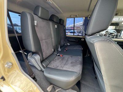 2025 Toyota LAND CRUISER 70 thumbnail 42