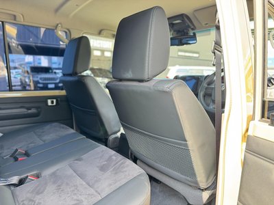 2025 Toyota LAND CRUISER 70 thumbnail 41