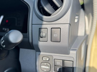 2025 Toyota LAND CRUISER 70 thumbnail 44
