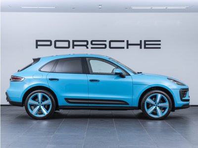 2022 Porsche MACAN photo 4