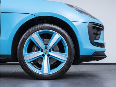 2022 Porsche MACAN photo 11