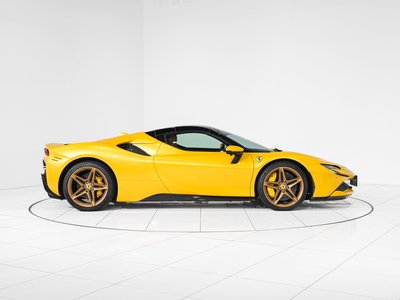صورة 35 لـ 2022 Ferrari SF90 SPIDER