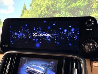 2025 Lexus LX thumbnail 32