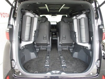 2025 Toyota ALPHARD — фото 14