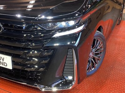 2025 Toyota VELLFIRE photo 12