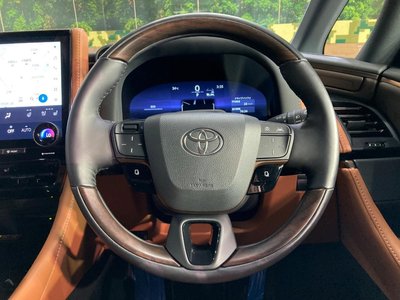 2025 Toyota VELLFIRE photo 9