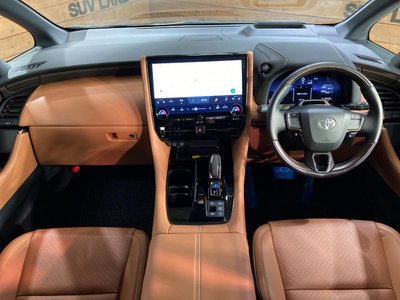 2025 Toyota VELLFIRE photo 2
