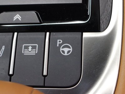 2021 Lexus LS photo 13