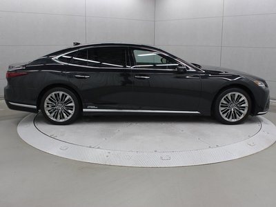 2021 Lexus LS photo 4