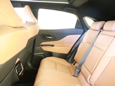صورة 24 لـ 2025 Toyota CROWN SPORT