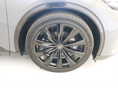 صورة 34 لـ 2025 Toyota CROWN SPORT